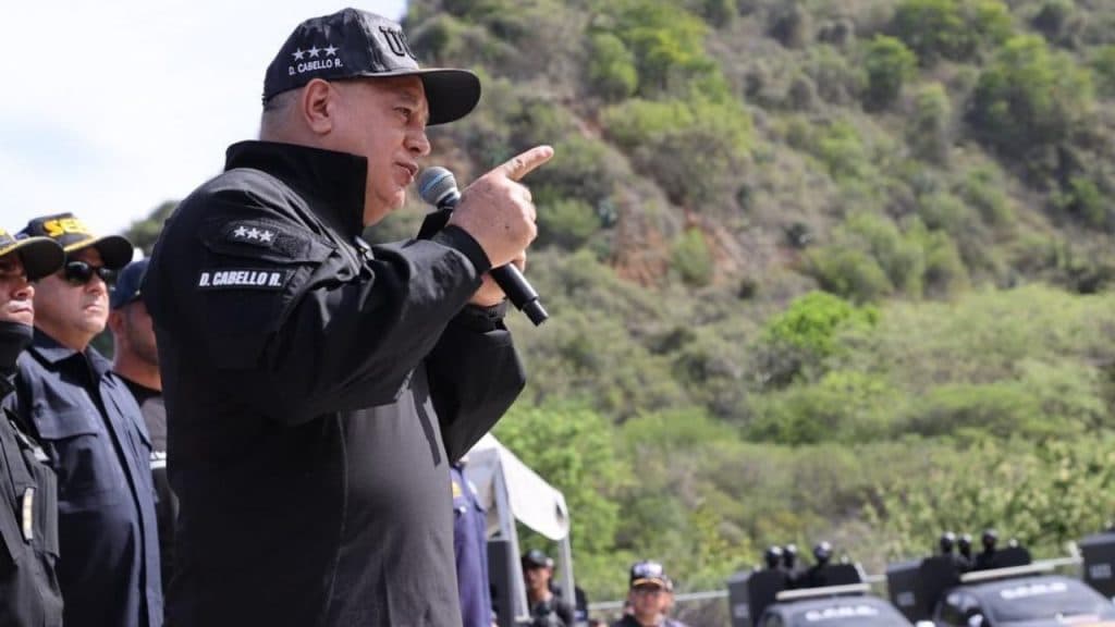 Diosdado Cabello acusó al expresidente Bolsonaro de actuar en una «operación terrorista» contra Venezuela