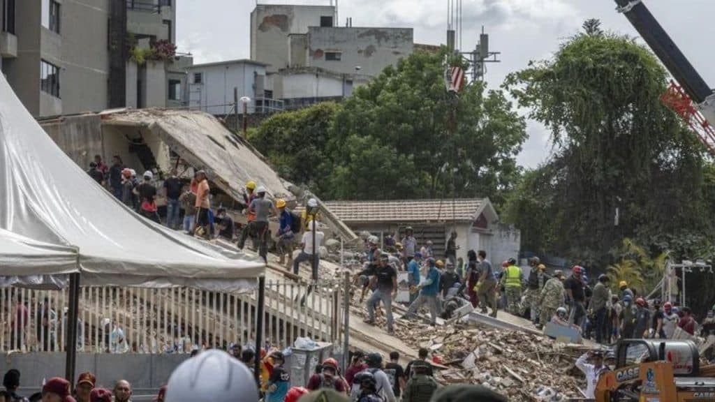 España eleva a 40 la cifra de ciudadanos fallecidos por el terremoto de Venezuela