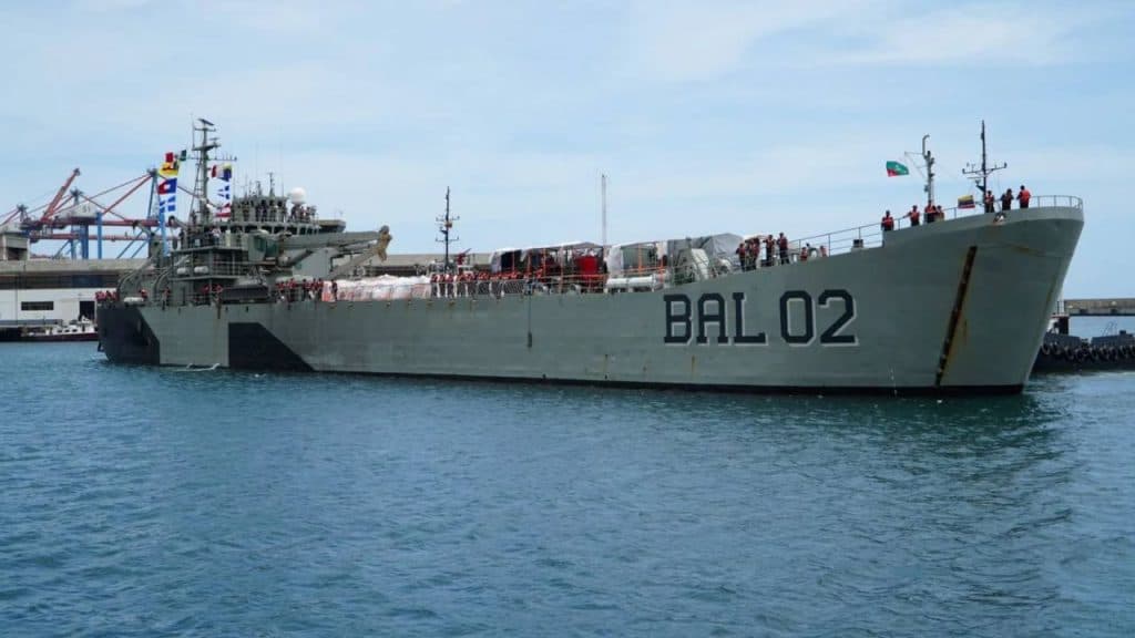 Buques de la Armada de México llegan a Venezuela con toneladas de ayuda humanitaria