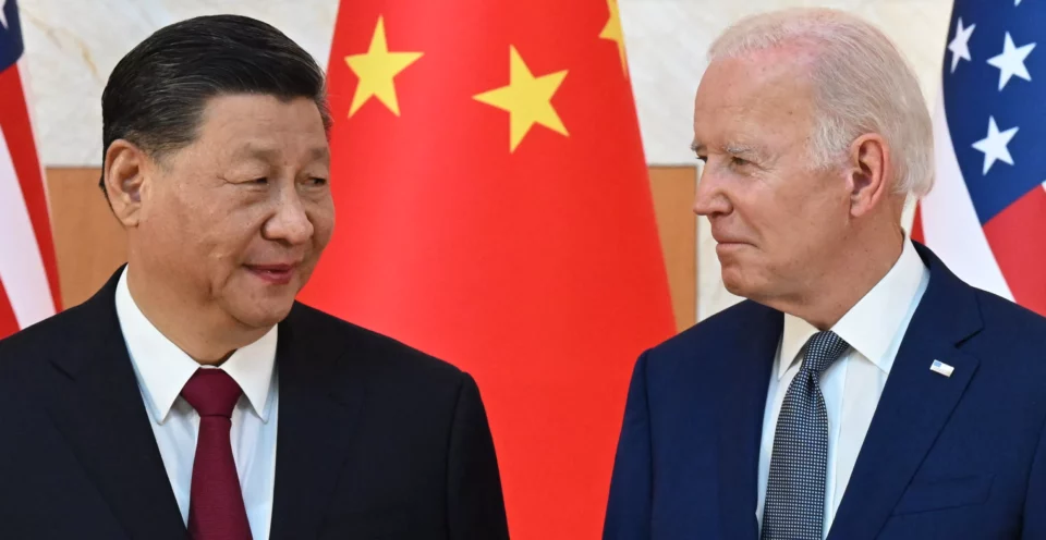 Biden quiere mantener una "conversación constructiva" con Xi