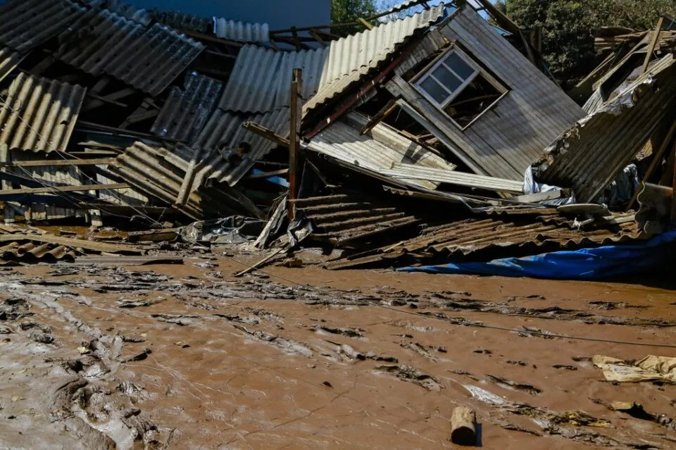 Se eleva a 36 el número de muertes tras paso de devastador ciclón en Brasil