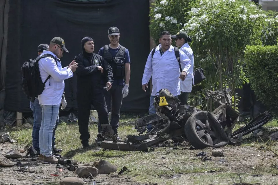 SIN TREGUA | Nuevo atentado con carro bomba en Colombia dejó cinco heridos