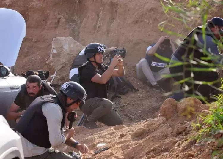 Periodistas cubren conflicto Israel