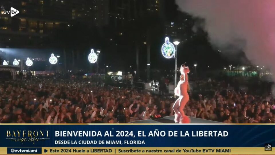 EVTV recibió el 2024 por todo lo alto desde el Bayfront Park de Miami