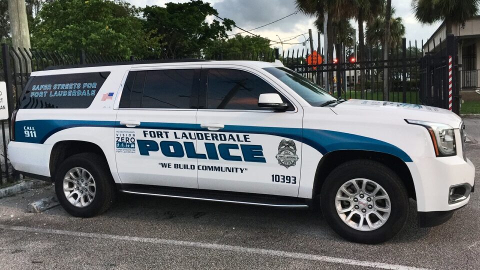 Tiroteo dejó a un oficial herido, se registra movimiento policial en el sureste de Fort Lauderdale