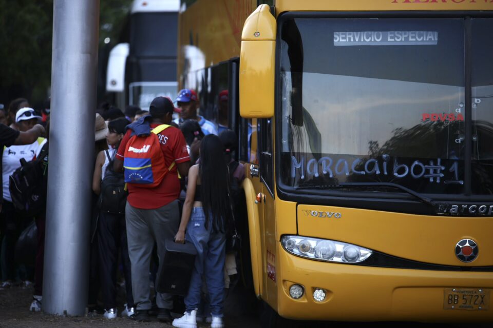 Maduro se inscribirá ante el CNE como candidato este 25Mar