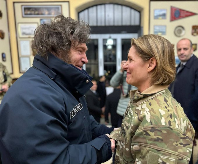 Javier Milei recibió a la Comandante del Comando Sur de EE.UU.