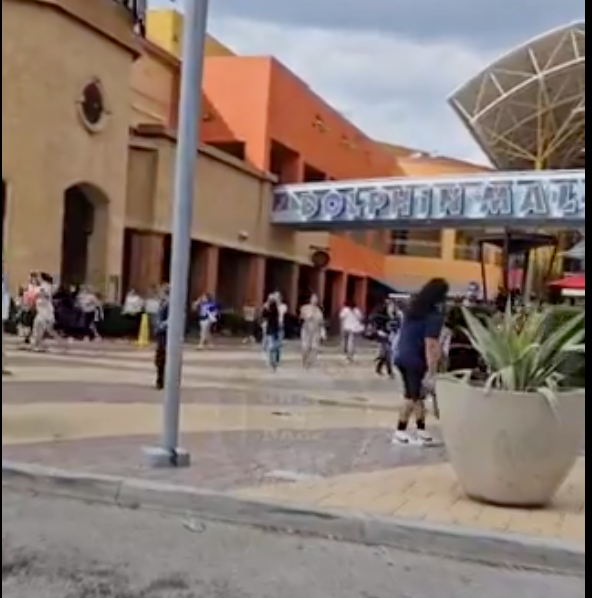 Situación irregular en Dolphin Mall fue "controlada", según alcalde de Sweetwater