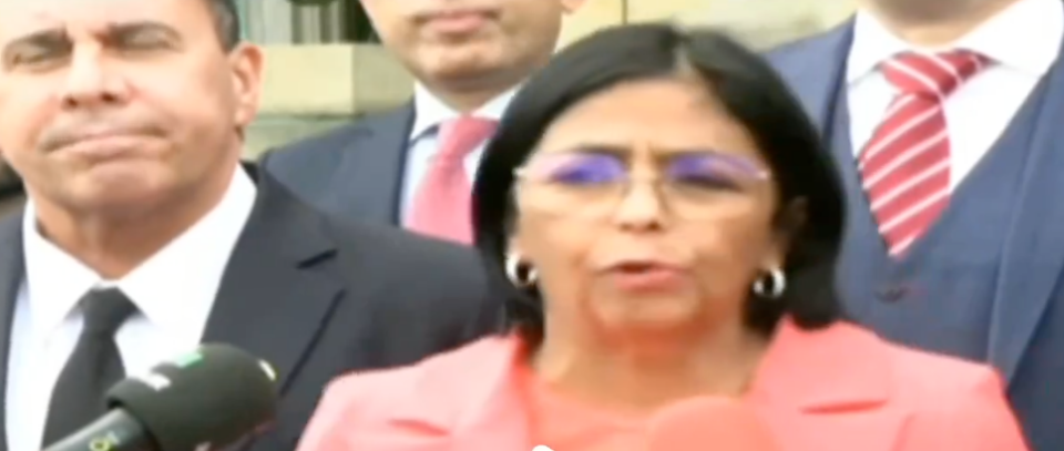 Delcy Rodríguez aseguró que Guyana, EE.UU. y Reino Unido preparan "una agresión"