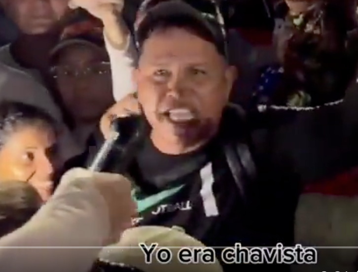 "Era chavista y me cansé": Habló un venezolano en acto de María Corina Machado