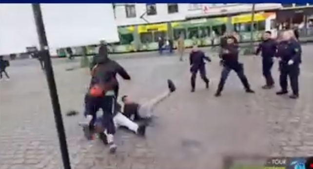Alemania | Ataque con cuchillo contra un político antiislámico deja al menos dos heridos