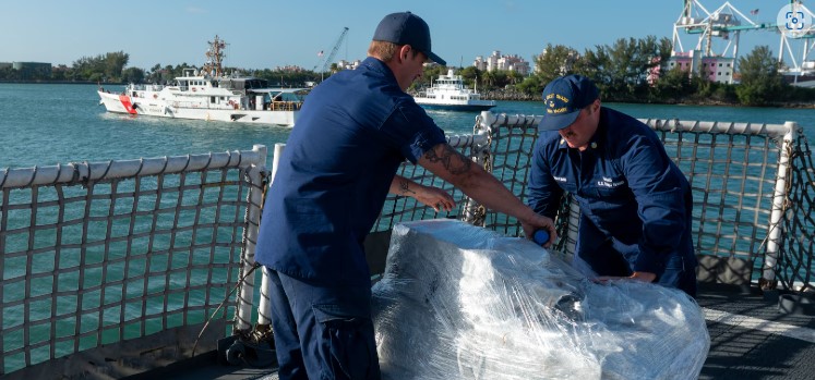 Guardia Costera de EE.UU. incautó más de $141 millones en drogas ilícitas interceptadas en el Mar Caribe